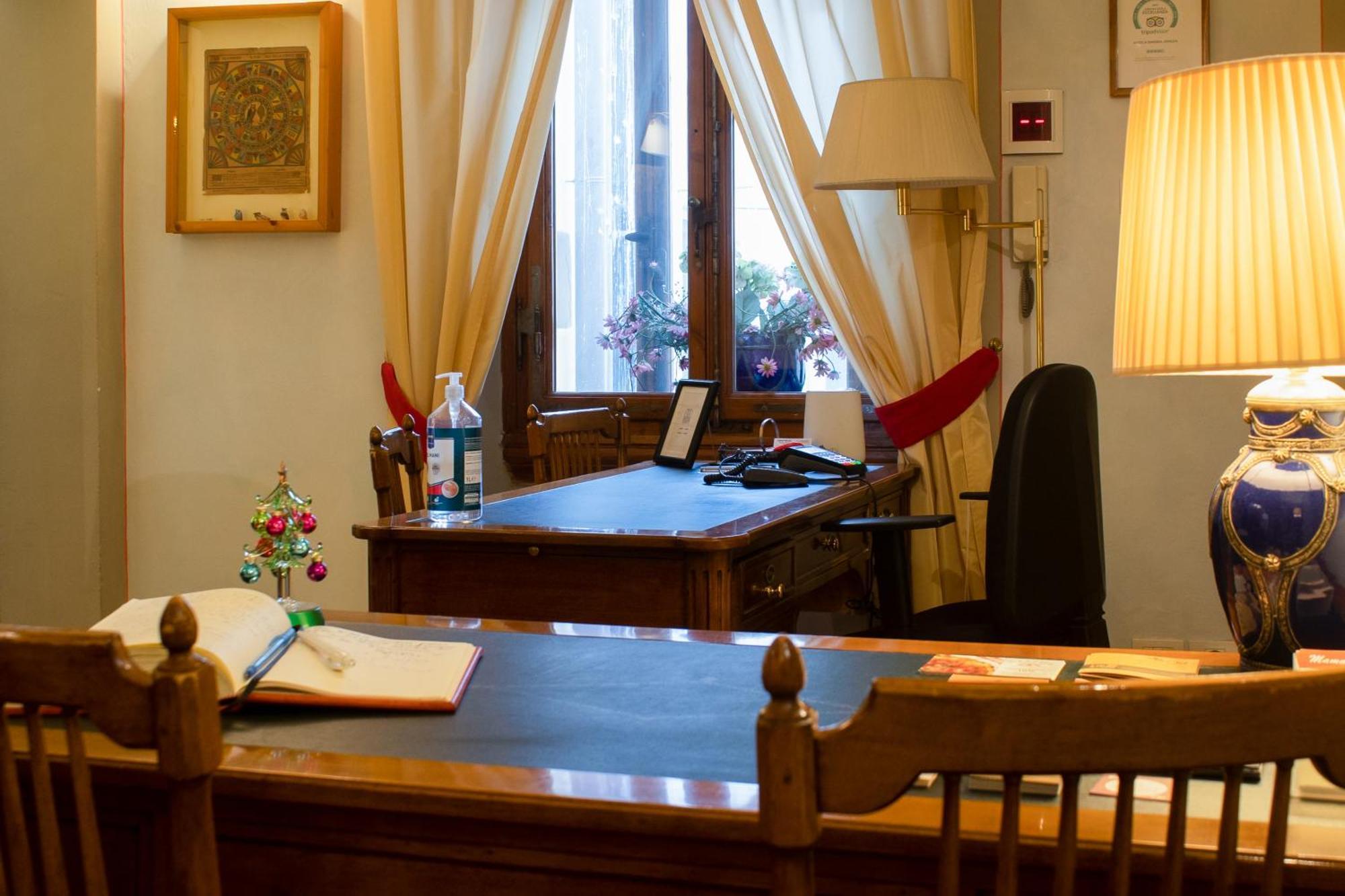 Antica Dimora Johlea Panzió Firenze Kültér fotó
